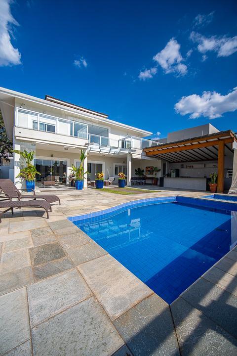 Casa à venda em Cotia, Granja Viana, com 4 suítes, com 524 m², Condomínio São Paulo II