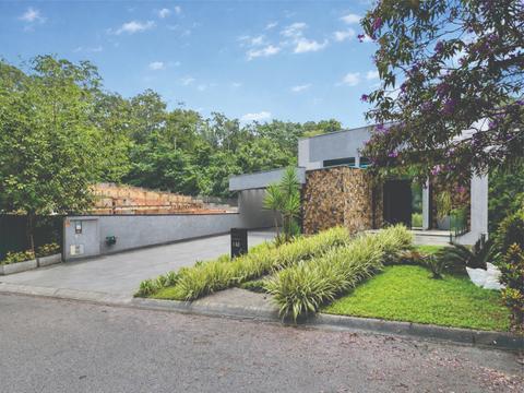 Casa à venda em Jandira, Jardim do Golf I, com 3 suítes, com 329 m², Reserva Santa Maria